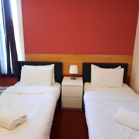 Addenro House B&B Саутгемптон Экстерьер фото